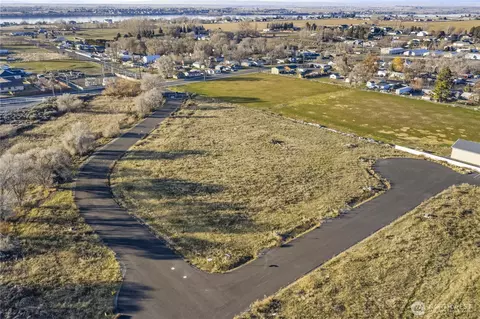 16 Valley Rd NE #16, Moses Lake, WA 98837