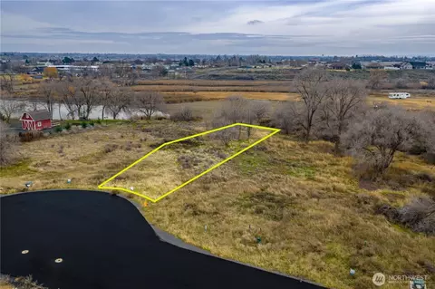 18 Valley Rd NE #18, Moses Lake, WA 98837