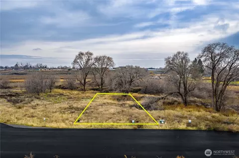 20 Valley Rd NE #20, Moses Lake, WA 98837