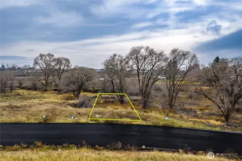 21 Valley Rd NE #21, Moses Lake, WA 98837