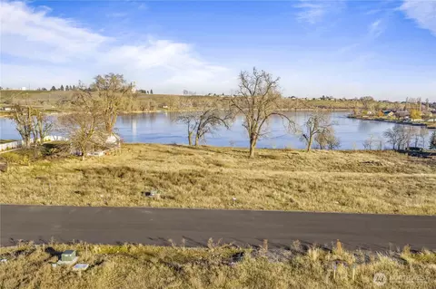 22 Valley Rd NE #22, Moses Lake, WA 98837
