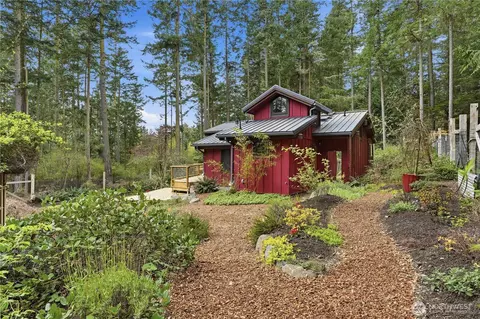 177 Salmonberry Ln, Lopez Island, WA 98261