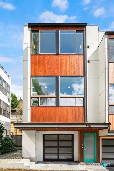114 N 39th St, Seattle, WA 98103