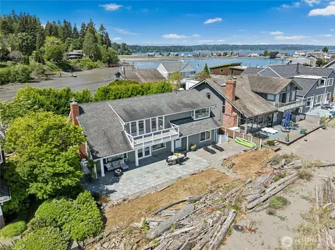 15628 Point Monroe Dr NE, Bainbridge Island, WA 98110