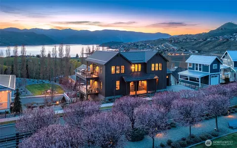168 Jackrabbit Ln, Chelan, WA 98816
