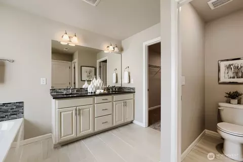 Bath - 4129 187th Pl SE, Bothell, WA 98012 photo 4 of 5