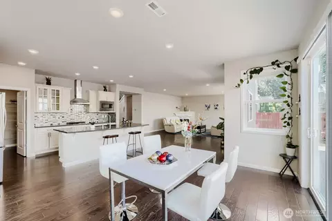 Dining - 4129 187th Pl SE, Bothell, WA 98012 photo 1 of 3