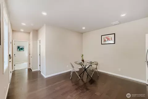 Dining - 4129 187th Pl SE, Bothell, WA 98012 photo 2 of 3