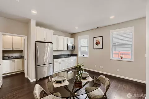 Dining - 4129 187th Pl SE, Bothell, WA 98012 photo 3 of 3