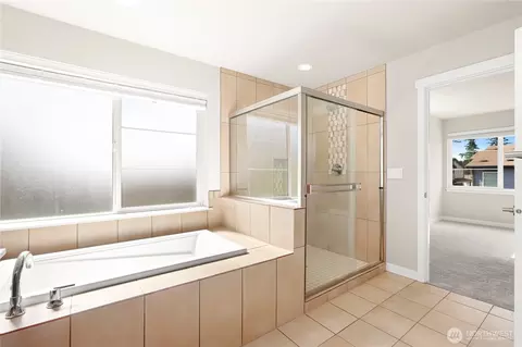 Bath - 1325 Seattle Hill Rd #K6, Bothell, WA 98012 photo 3 of 4