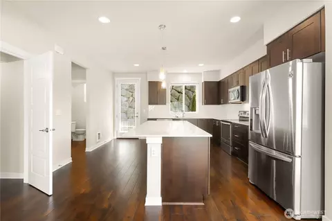 Kitchen - 1325 Seattle Hill Rd #K6, Bothell, WA 98012 photo 2 of 4