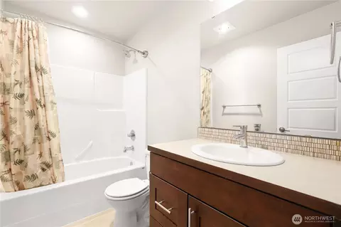 Bath - 1325 Seattle Hill Rd #K6, Bothell, WA 98012 photo 4 of 4