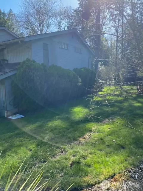 4411 NE 187th Pl, Lake Forest Park, WA 98155