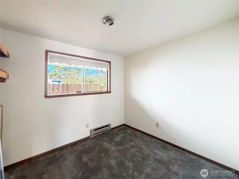 Bedroom - 8825 Corbin Dr, Everett, WA 98204 photo 3 of 6