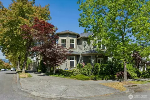 2411 30th Ave NE, Issaquah, WA 98029