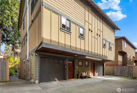 2614 NW 57th St #B, Seattle, WA 98107