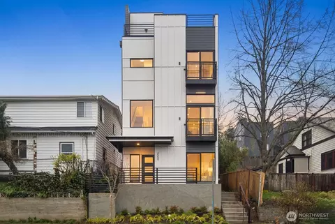 4559 34th Ave S, Seattle, WA 98118