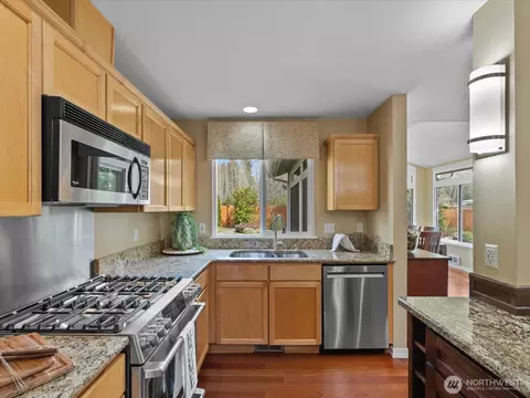 Kitchen - 8902 NE 178th St, Bothell, WA 98011 photo 4 of 5