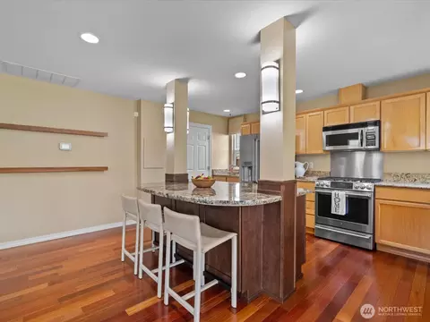 Kitchen - 8902 NE 178th St, Bothell, WA 98011 photo 2 of 5