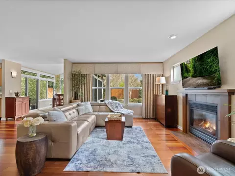 Living - 8902 NE 178th St, Bothell, WA 98011 photo 2 of 2