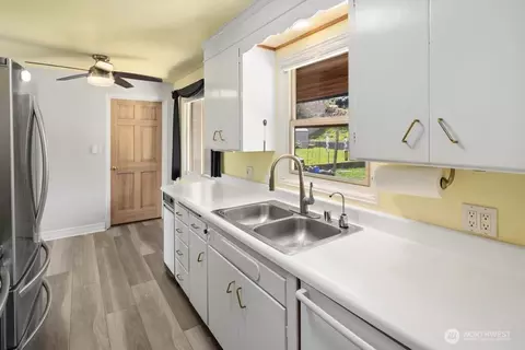 Kitchen - 226 Bridge Way, Everett, WA 98201 photo 3 of 3