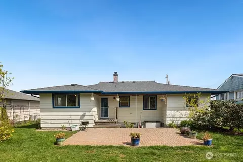 Exterior - 226 Bridge Way, Everett, WA 98201 photo 3 of 7