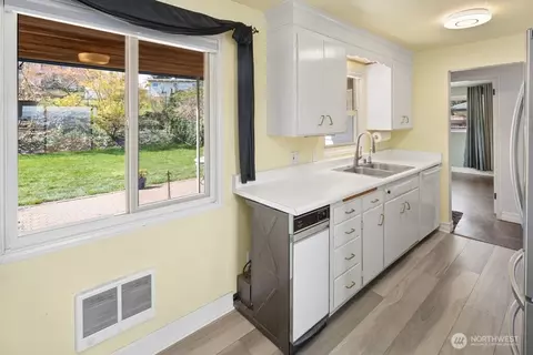 Kitchen - 226 Bridge Way, Everett, WA 98201 photo 1 of 3