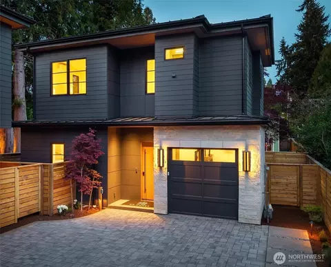 11426 108th Ave NE, Kirkland, WA 98033