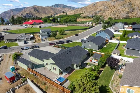 1010 Crest Loop, Entiat, WA 98822