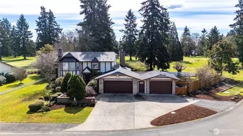 8002 Sapphire Dr SW, Lakewood, WA 98498
