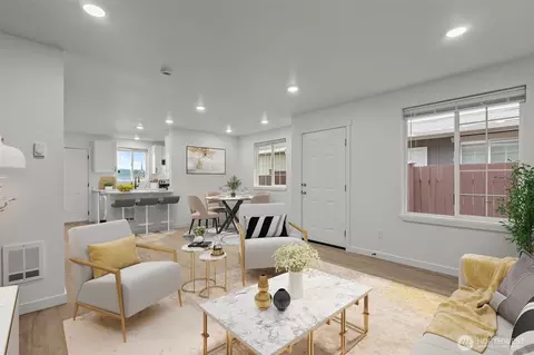 4032 S A S Puget Sound Ave #2, Tacoma, WA 98409