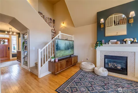 Entry Way - 71 Craftsman Ct, Sequim, WA 98382 photo 4 of 7