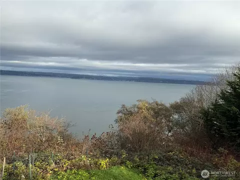 25 E Port Gardner Dr, Everett, WA 98206 photo 3