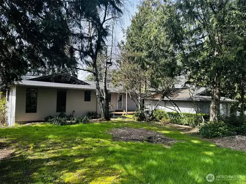 4215 94th Ave NE, Bellevue, WA 98004