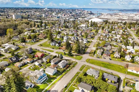 3572 E 3574 E F St, Tacoma, WA 98404