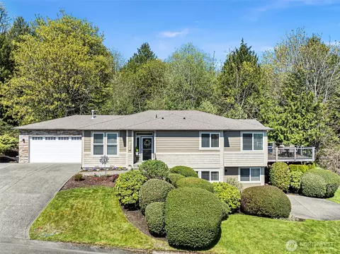 7989 E Barsay Ln, Port Orchard, WA 98366
