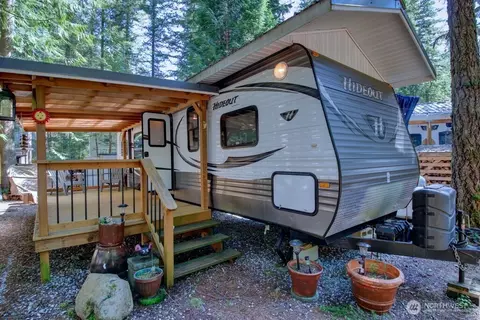 64 Wilderness Way, Deming, WA 98244