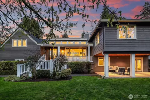 8021 SE 57th St, Mercer Island, WA 98040