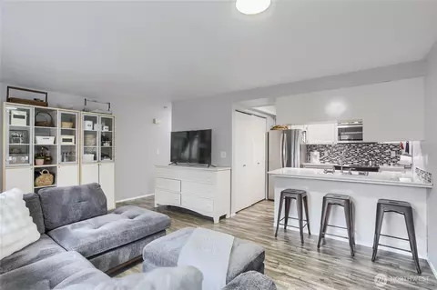 1002 Columbia Ave #3, Marysville, WA 98270