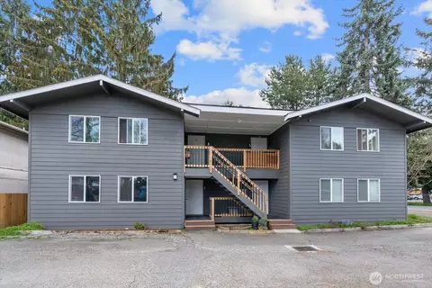 10443 17 Ave SW, Seattle, WA 98146