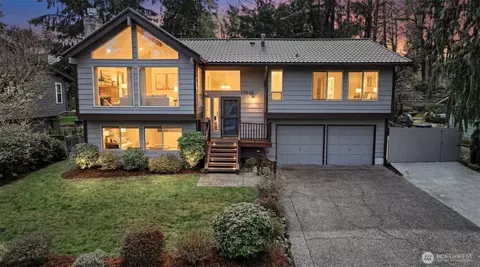 17621 157th Ave SE, Renton, WA 98058