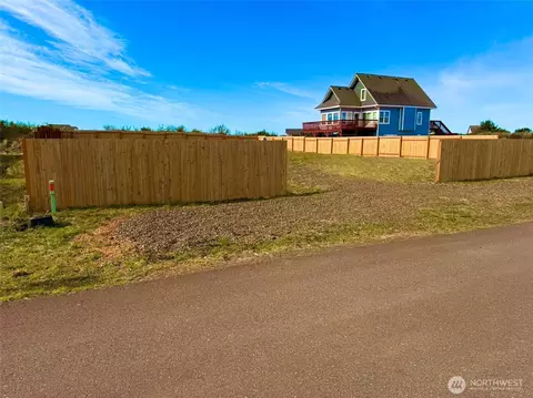1375 Sand Pebble Ave SW, Ocean Shores, WA 98569
