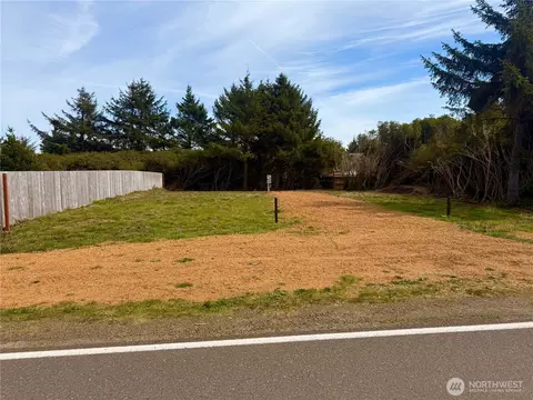 538 Ocean Shores Blvd NW, Ocean Shores, WA 98569