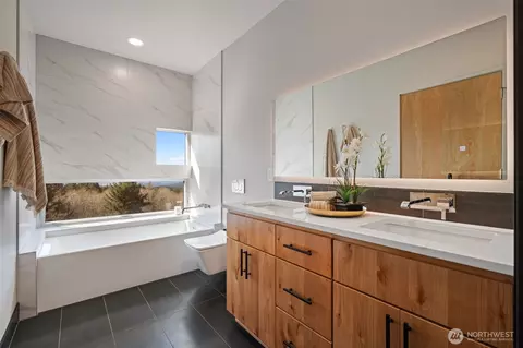 Bath - 30108 NE Spud Mountain Rd, Camas, WA 98607 photo 3 of 6