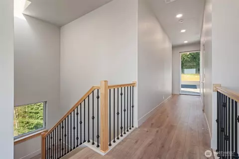 Entry Way - 30108 NE Spud Mountain Rd, Camas, WA 98607 photo 2 of 4