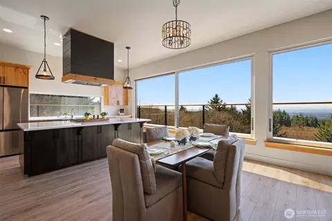 Dining - 30108 NE Spud Mountain Rd, Camas, WA 98607 photo 1 of 2
