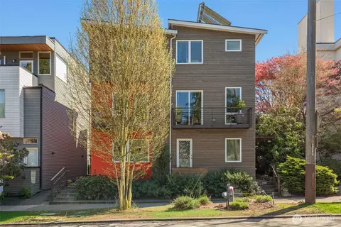 1529 Grandview Pl E, Seattle, WA 98112