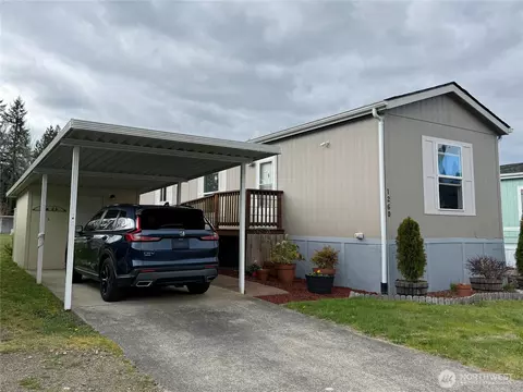 1260 SE Carl Pickle Dr #SPC 80, Port Orchard, WA 98366