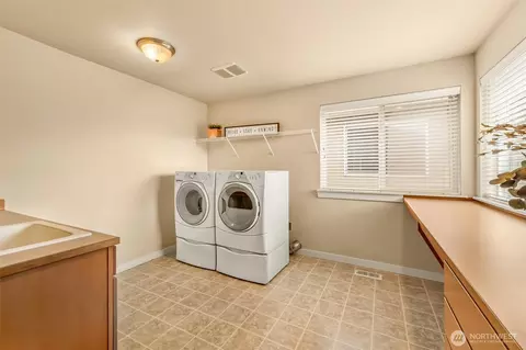 Other - 3824 222nd Pl SE, Bothell, WA 98021 photo 9 of 10