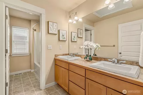 Bath - 3824 222nd Pl SE, Bothell, WA 98021 photo 4 of 4